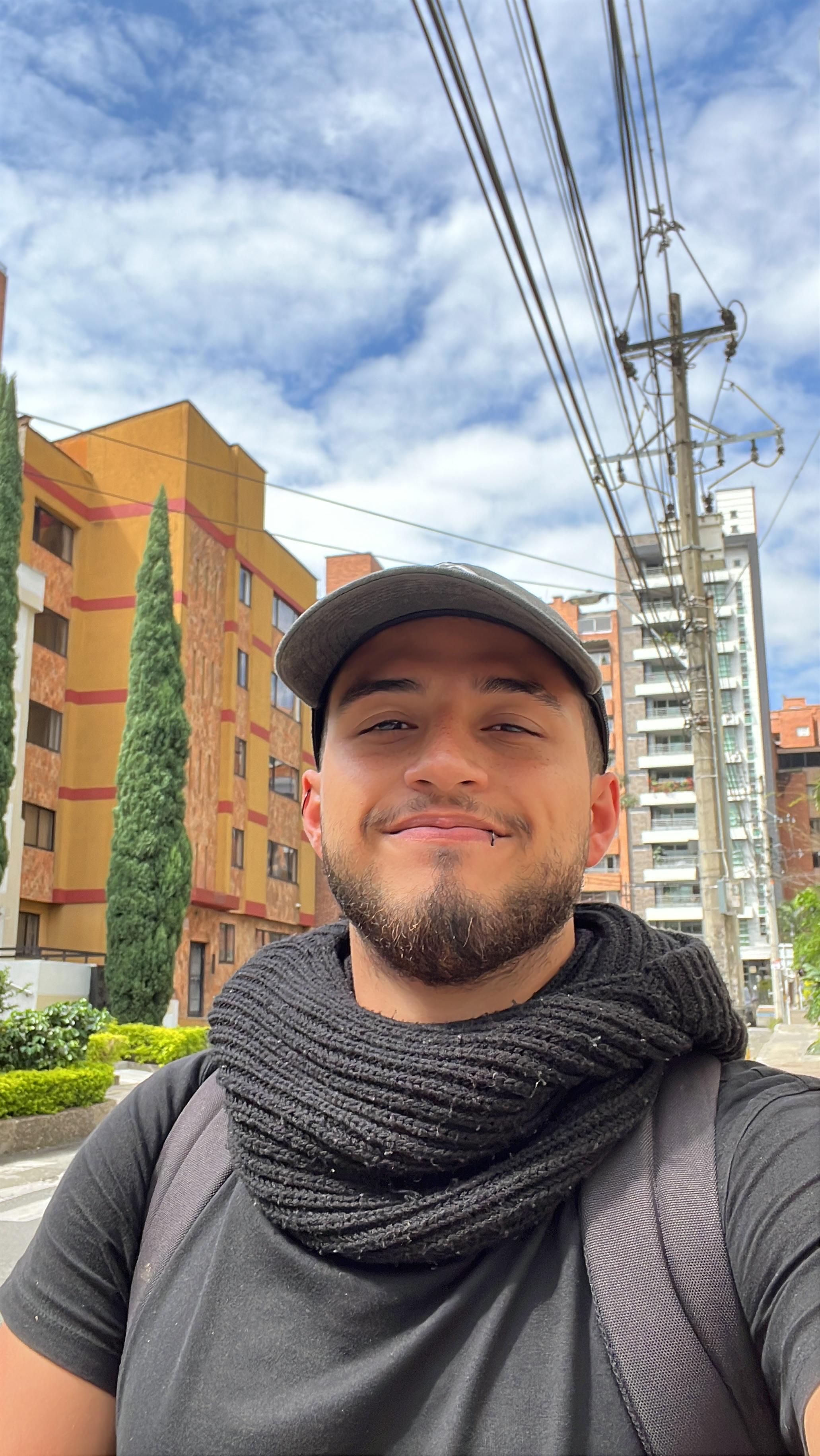 Daniel Roldán · Fundador de AI Container